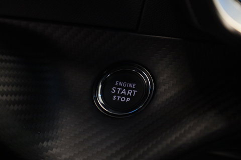 Peugeot e-2008 EV GT Avantage 54 kWh 360 camera Navigatie Blindspot NAP 24 Maanden garantie* (Vraag naar de voorwaarden)
