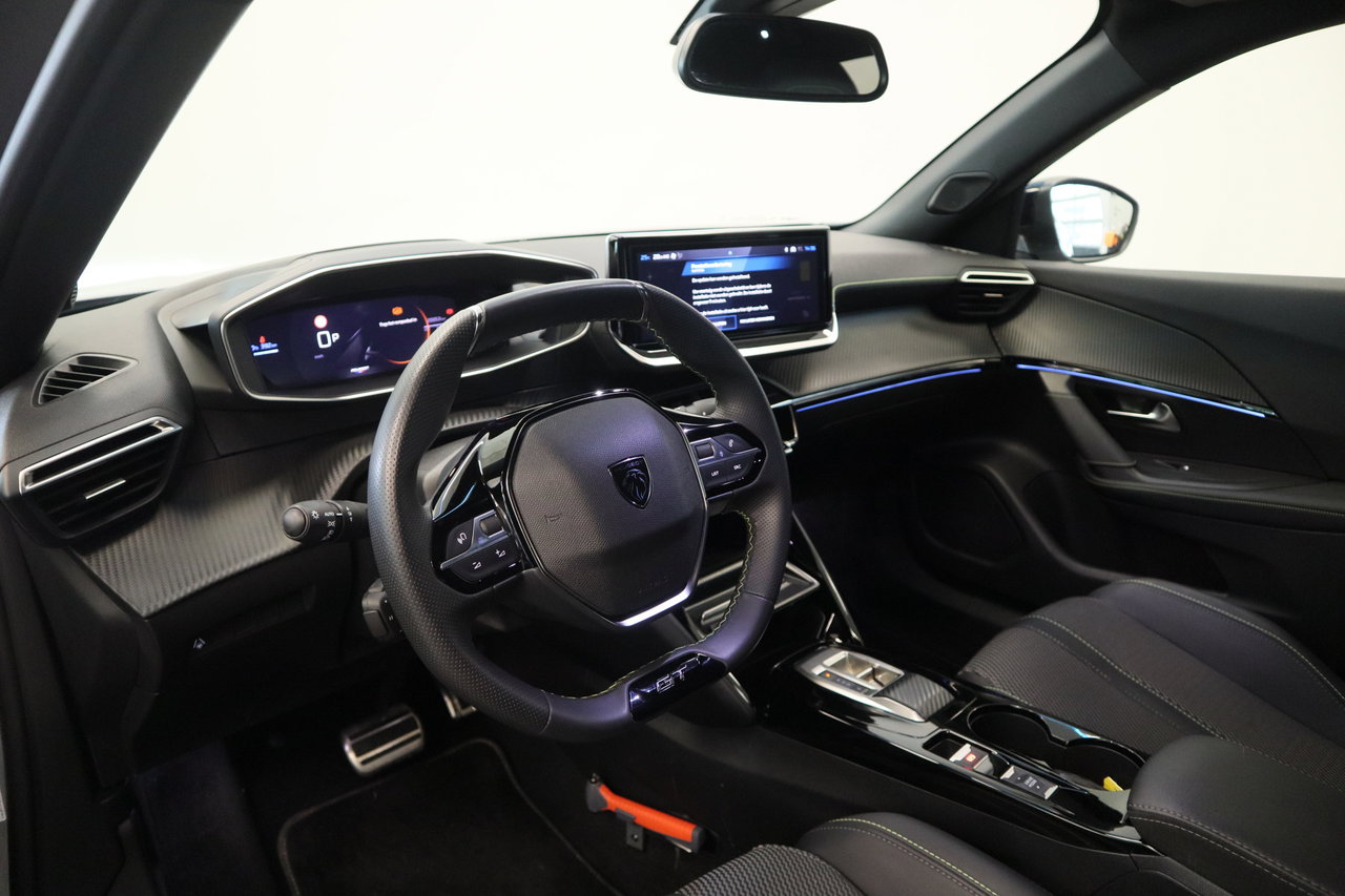 Peugeot e-2008