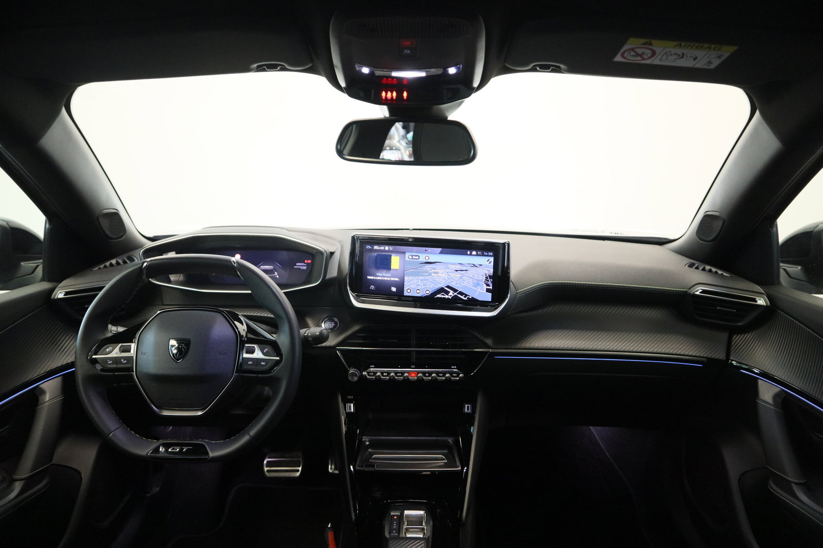 Peugeot e-2008 EV GT Avantage 54 kWh 360 camera Navigatie Blindspot NAP 24 Maanden garantie* (Vraag naar de voorwaarden)