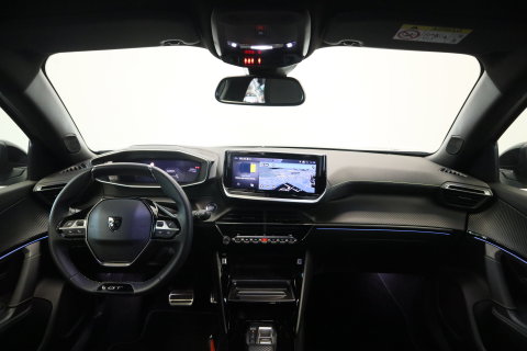 Peugeot e-2008 EV GT Avantage 54 kWh 360 camera Navigatie Blindspot NAP 24 Maanden garantie* (Vraag naar de voorwaarden)