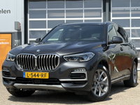 BMW X5 - xDrive45e High Executive 396pk | Apple Carplay/Android Auto | Cruise control adaptief met stop&go en stuurhulp | Dab | Elektrisch bedienbare achterklep | Laser LED koplampen | Rondomzicht camera | Trekhaak elektrisch bedienbaar | Dealer onderhouden!