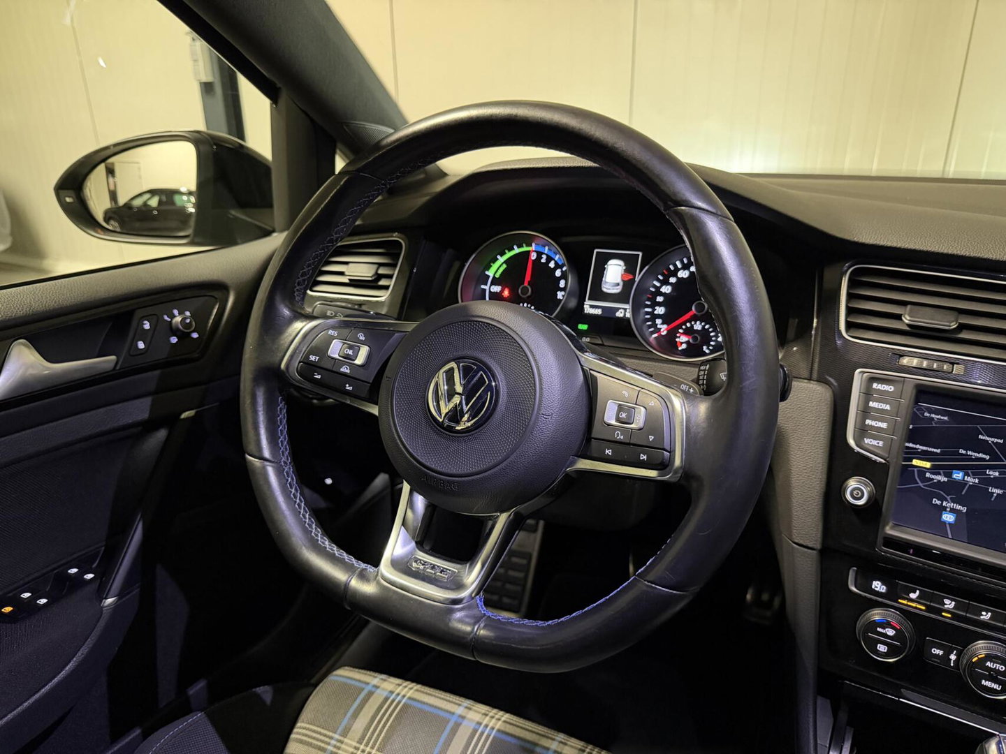 Volkswagen Golf 1.4 TSI GTE SOH 93% Carplay Stoelverwarming