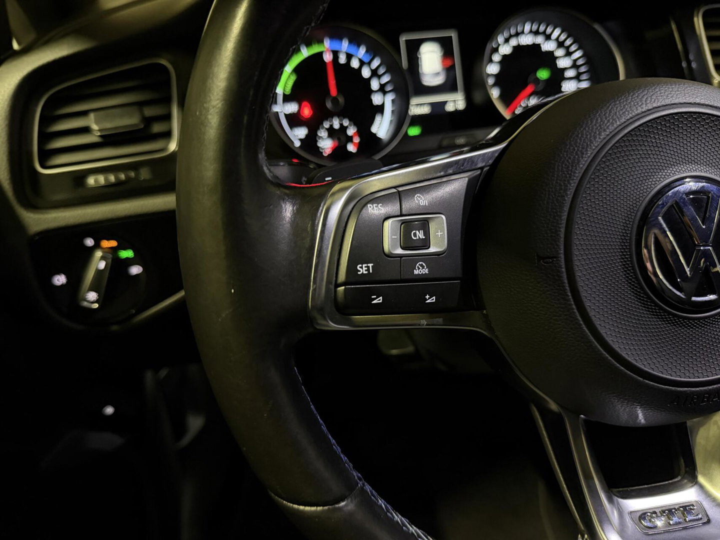 Volkswagen Golf 1.4 TSI GTE SOH 93% Carplay Stoelverwarming