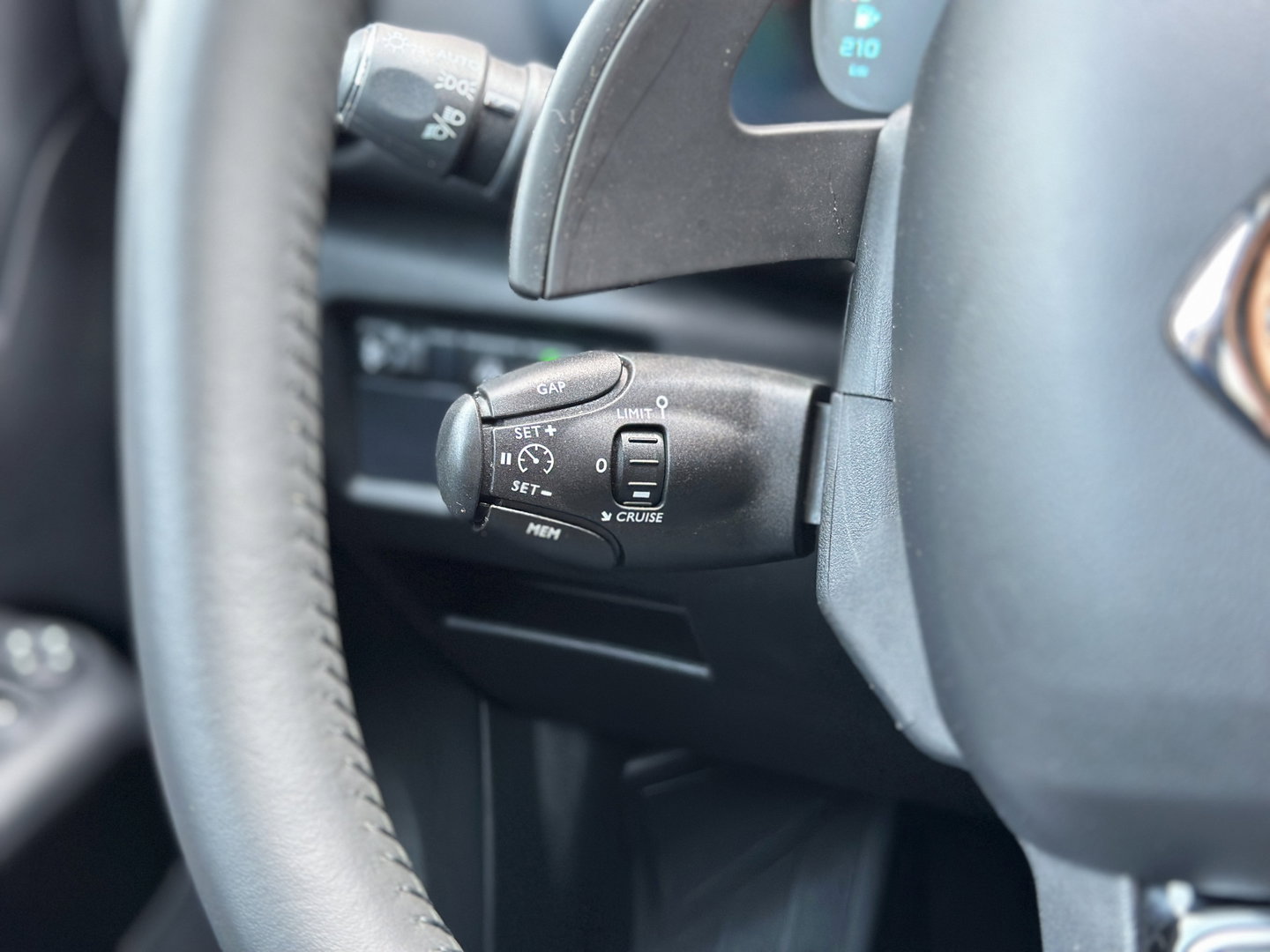 Citroën C5 Aircross 1.6 Plug-in Hybrid 225 Feel | Apple Carplay | Achteruitrijcamera | Android Auto | Keyless | DAB | Lane Assist | Isofix