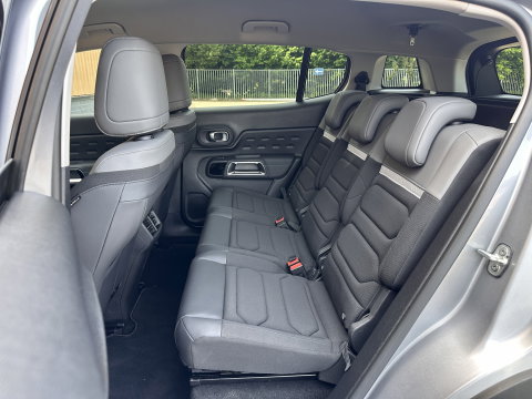 Citroën C5 Aircross 1.6 Plug-in Hybrid 225 Feel | Apple Carplay | Achteruitrijcamera | Android Auto | Keyless | DAB | Lane Assist | Isofix