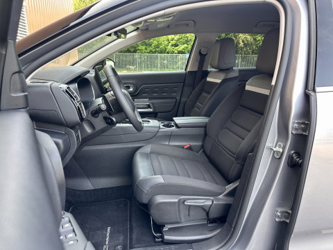 Citroën C5 Aircross 1.6 Plug-in Hybrid 225 Feel | Apple Carplay | Achteruitrijcamera | Android Auto | Keyless | DAB | Lane Assist | Isofix