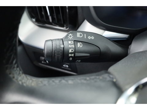 Volvo XC60 2.0 B4 R-Design | Pano-dak | 360 camera | ACC | 21 inch | Sportstoelen | H&K Audio |