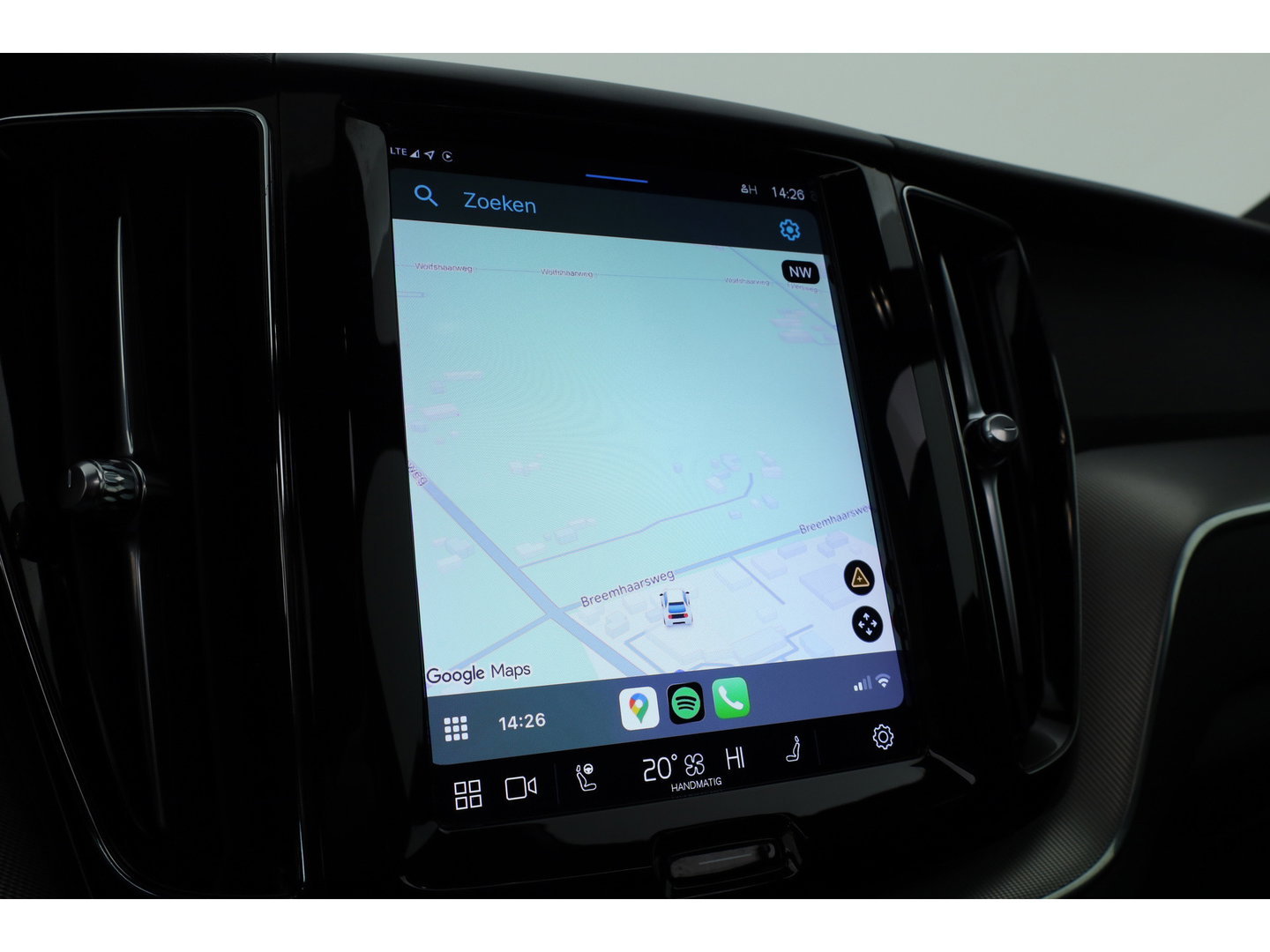 Volvo XC60 2.0 B4 R-Design | Pano-dak | 360 camera | ACC | 21 inch | Sportstoelen | H&K Audio |