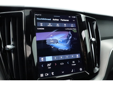 Volvo XC60 2.0 B4 R-Design | Pano-dak | 360 camera | ACC | 21 inch | Sportstoelen | H&K Audio |