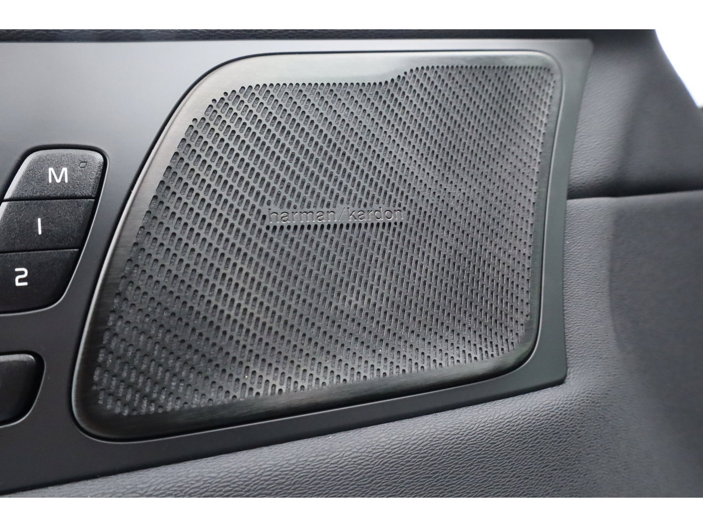 Volvo XC60 2.0 B4 R-Design | Pano-dak | 360 camera | ACC | 21 inch | Sportstoelen | H&K Audio |
