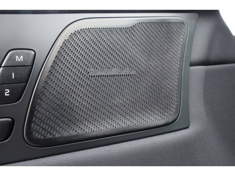 Volvo XC60 2.0 B4 R-Design | Pano-dak | 360 camera | ACC | 21 inch | Sportstoelen | H&K Audio |