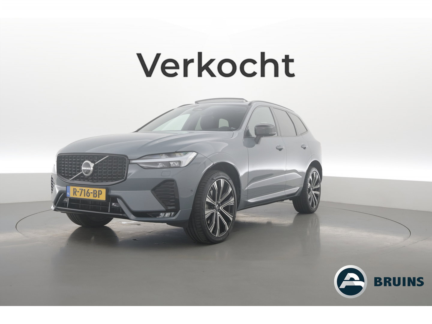 Volvo XC60 2.0 B4 R-Design | Pano-dak | 360 camera | ACC | 21 inch | Sportstoelen | H&K Audio |