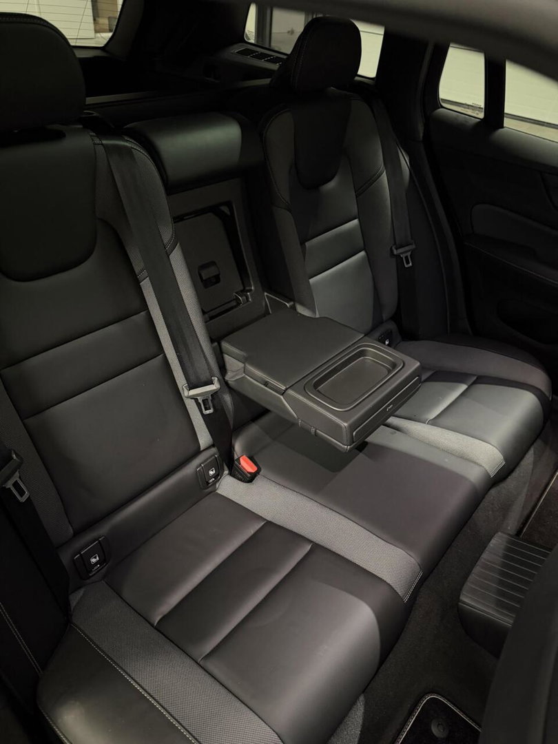 Volvo V60 2.0 T6 Recharge AWD R-Design Pano Leer Camera NAP
