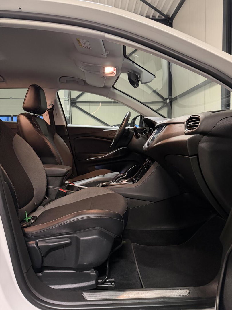 Opel Grandland X 1.6 Turbo Hybrid SOH 90% Elegance Carplay