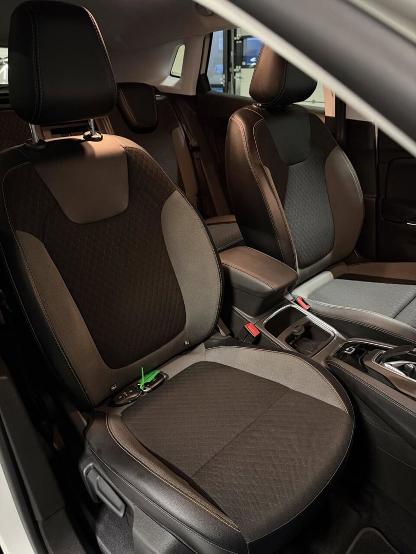 Opel Grandland X 1.6 Turbo Hybrid SOH 90% Elegance Carplay