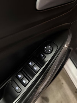 Opel Grandland X 1.6 Turbo Hybrid SOH 90% Elegance Carplay