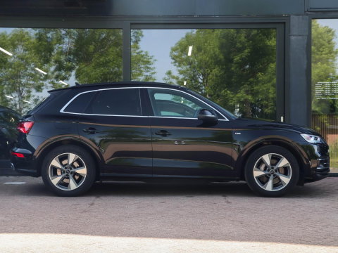 Audi Q5 55 TFSIe Quattro 367pk S-Line Panodak Luchtvering Trekh. 360 Cam