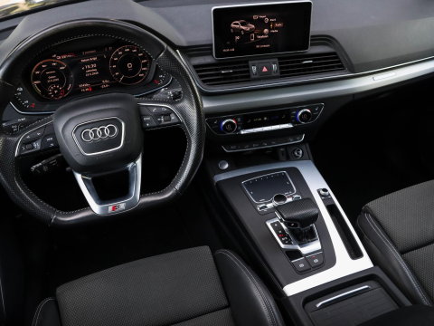 Audi Q5 55 TFSIe Quattro 367pk S-Line Panodak Luchtvering Trekh. 360 Cam