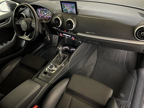 Audi A3 Sportback 35 TFSI 150PK S-Line Black Edition Virtual