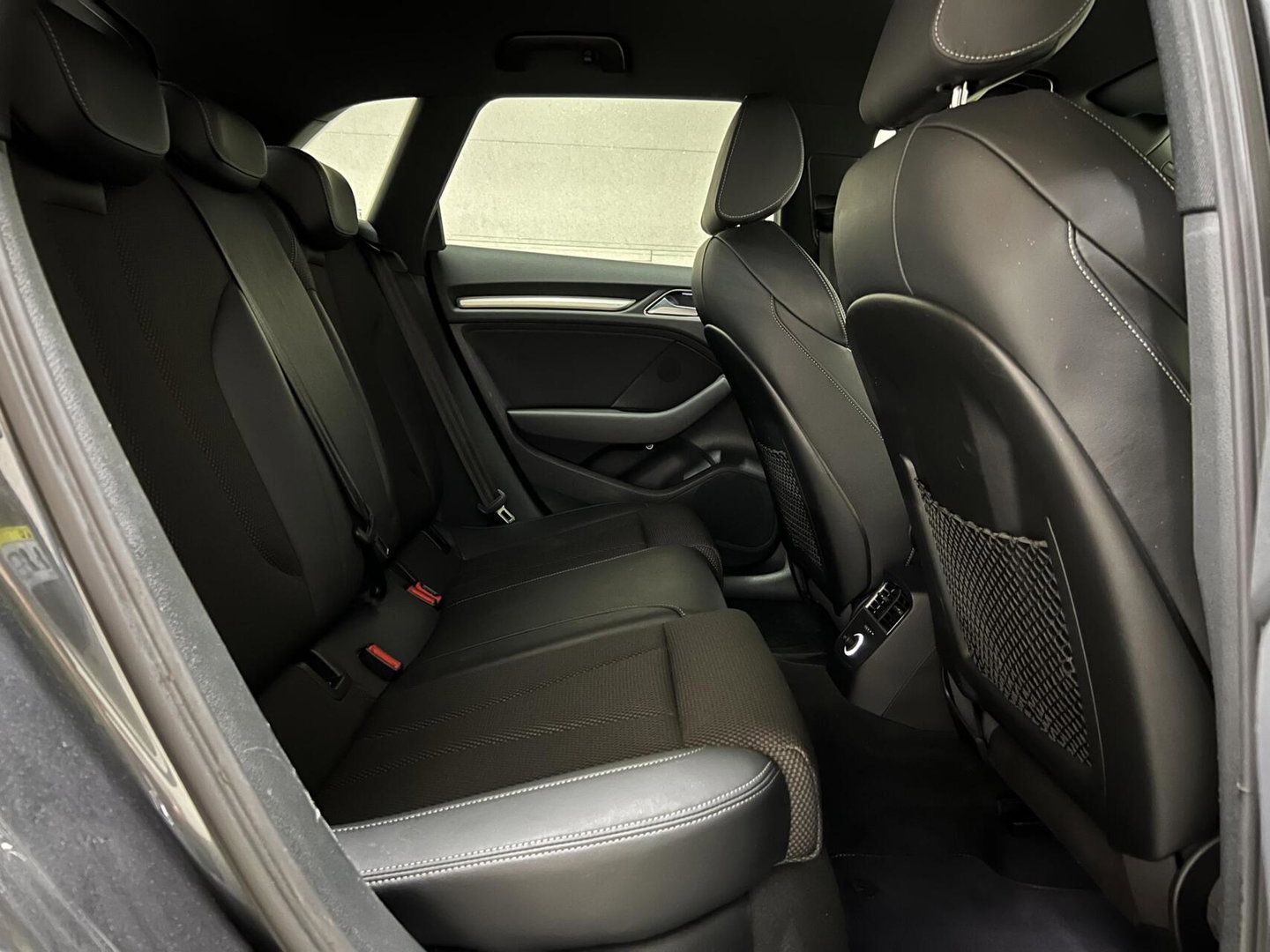 Audi A3 Sportback 35 TFSI 150PK S-Line Black Edition Virtual
