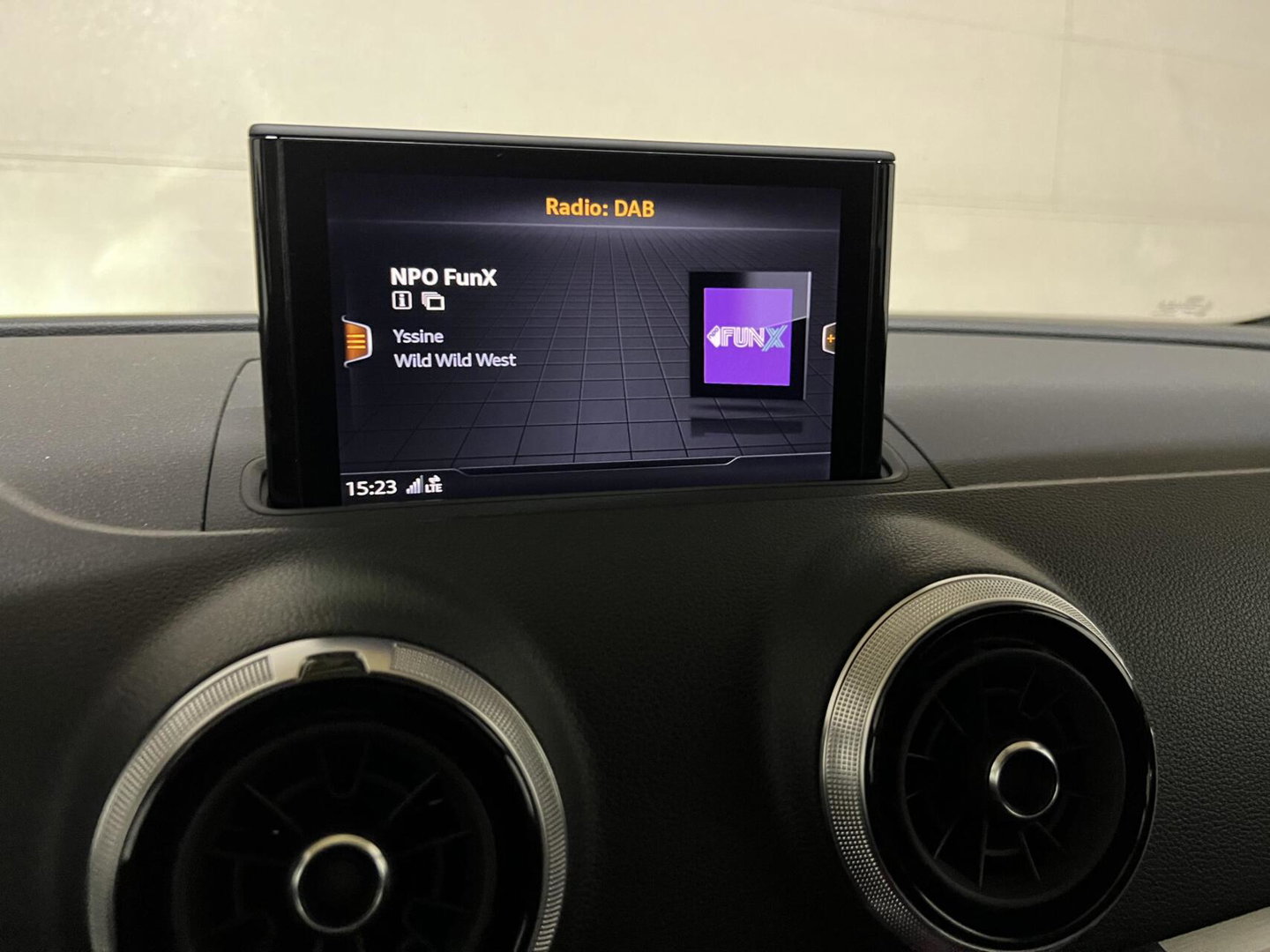 Audi A3 Sportback 35 TFSI 150PK S-Line Black Edition Virtual
