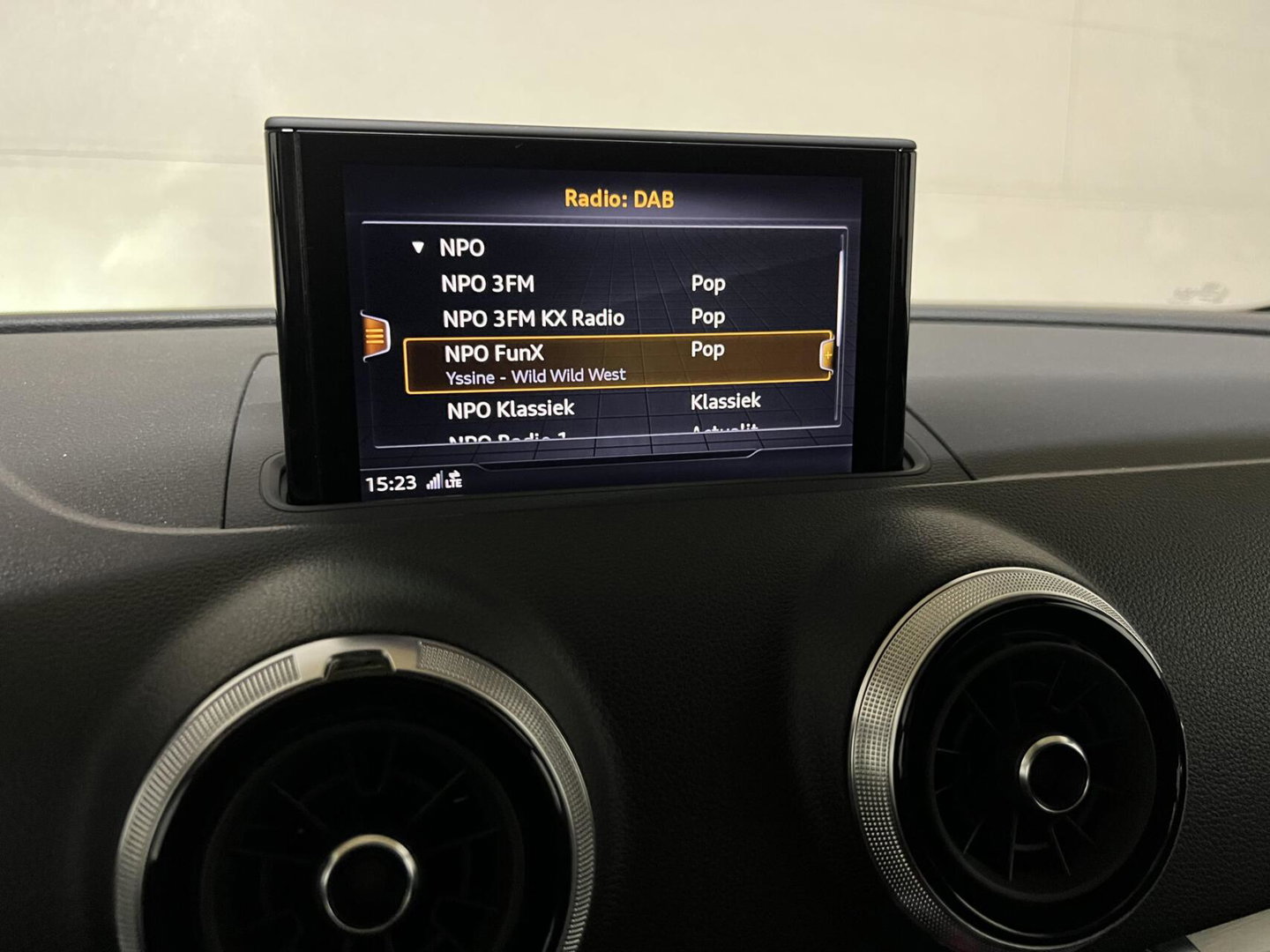Audi A3 Sportback 35 TFSI 150PK S-Line Black Edition Virtual
