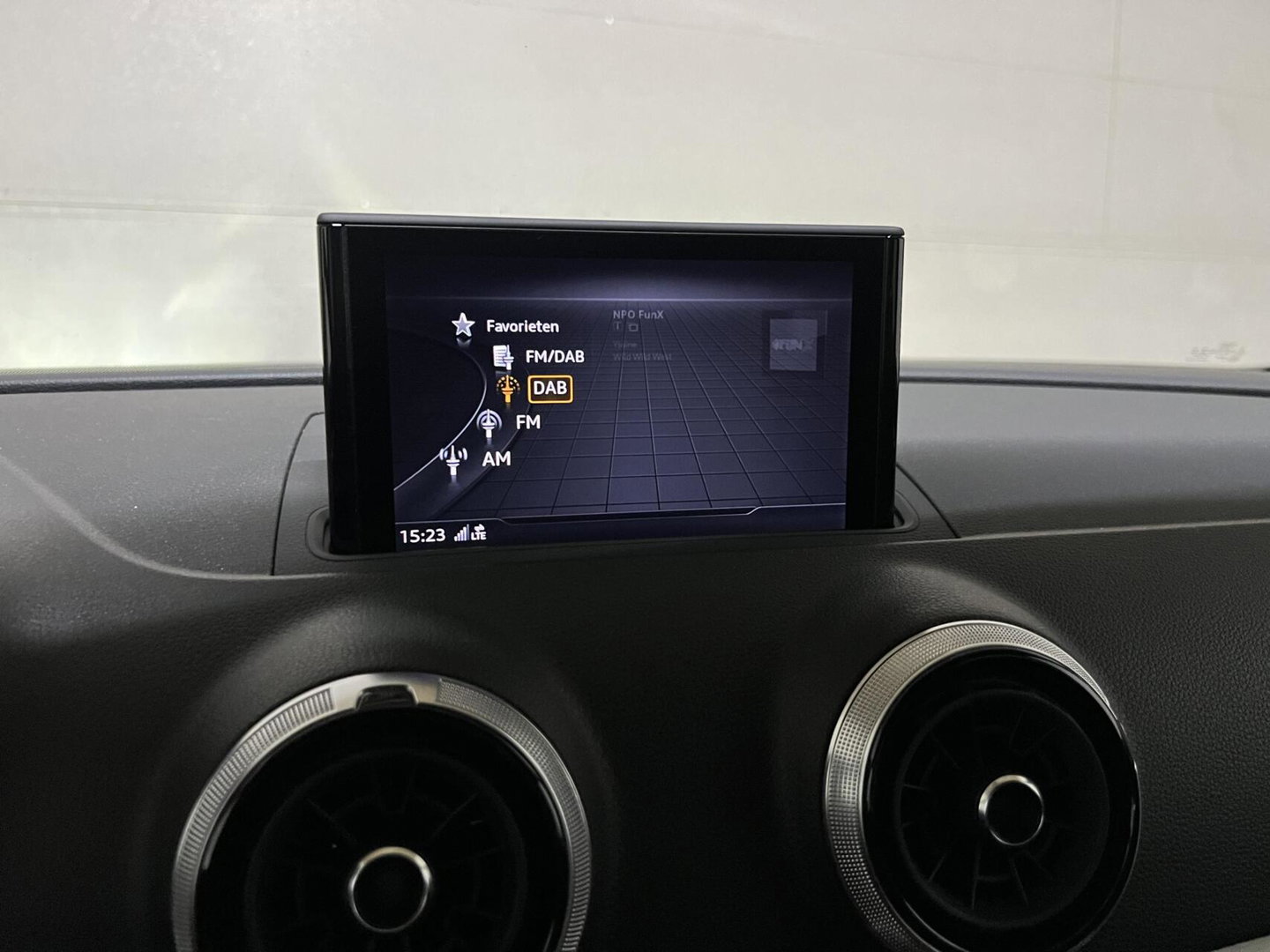 Audi A3 Sportback 35 TFSI 150PK S-Line Black Edition Virtual