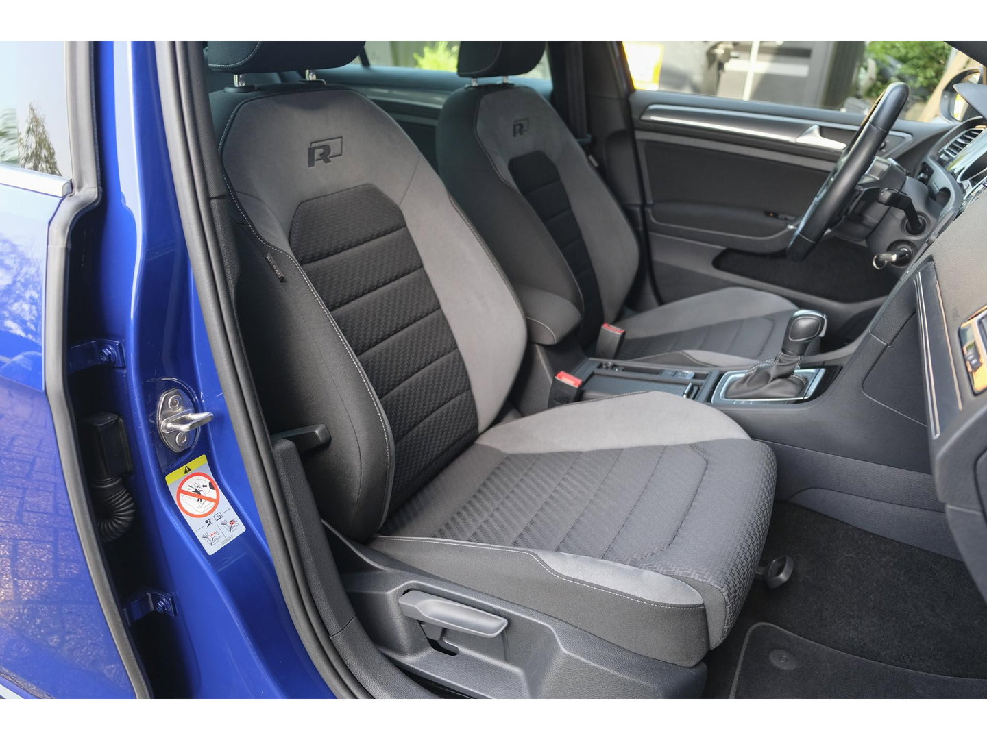 Volkswagen Golf Variant 1.5 TSI DSG 150pk R-Line Lapis blue Camera Navi Discover Pro LED koplampen
