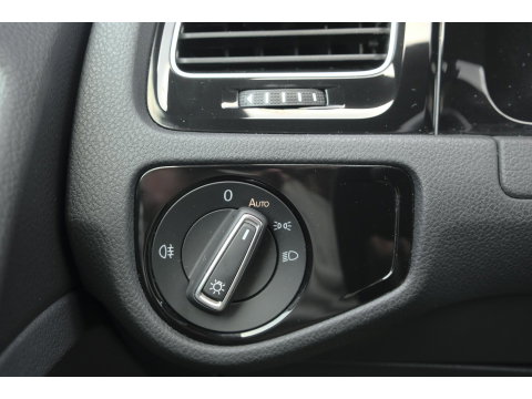 Volkswagen Golf Variant 1.5 TSI DSG 150pk R-Line Lapis blue Camera Navi Discover Pro LED koplampen