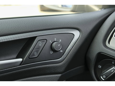 Volkswagen Golf Variant 1.5 TSI DSG 150pk R-Line Lapis blue Camera Navi Discover Pro LED koplampen
