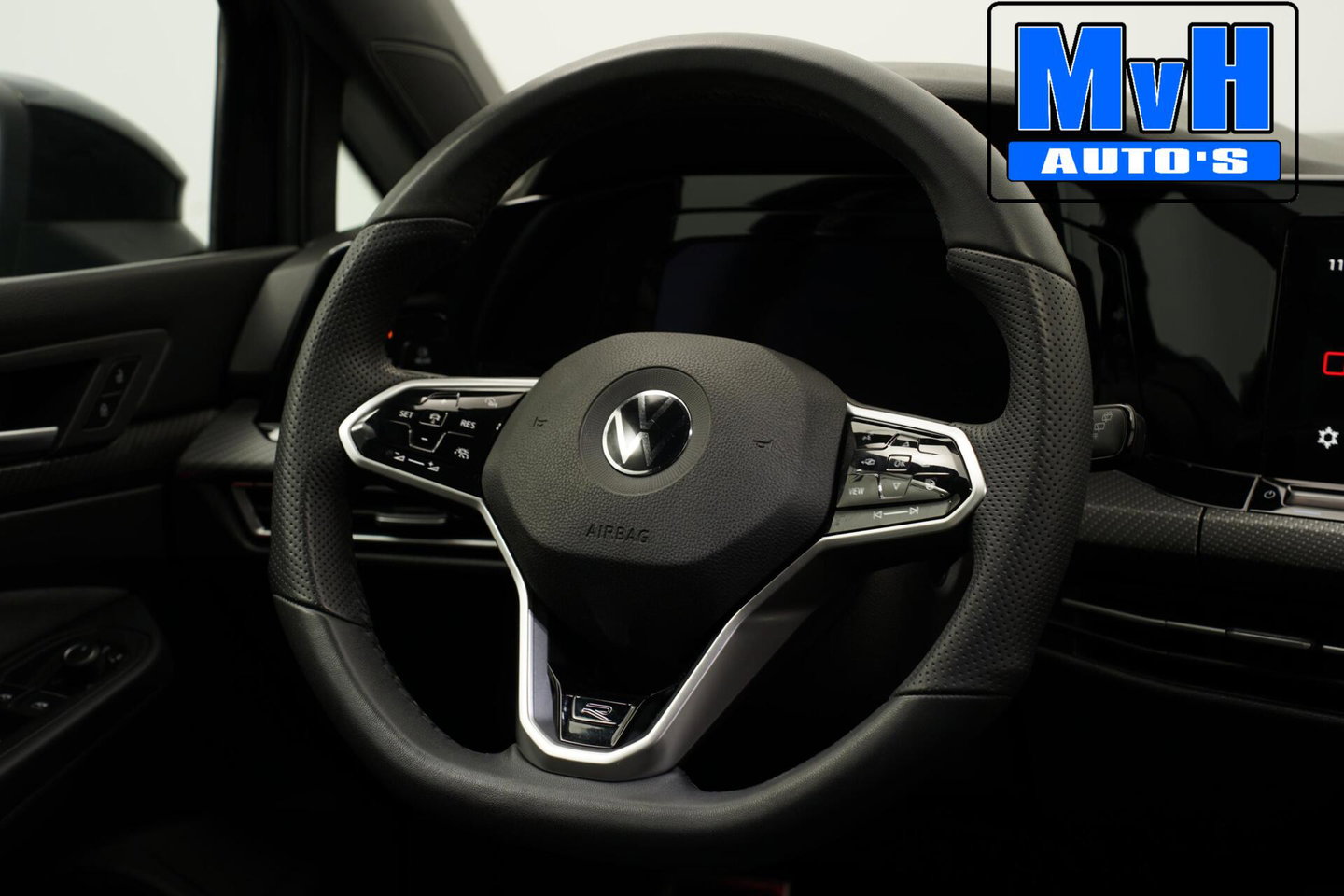 Volkswagen Golf 1.5 eTSI R-Line|SPORTSTOEL|LUXE|LED|