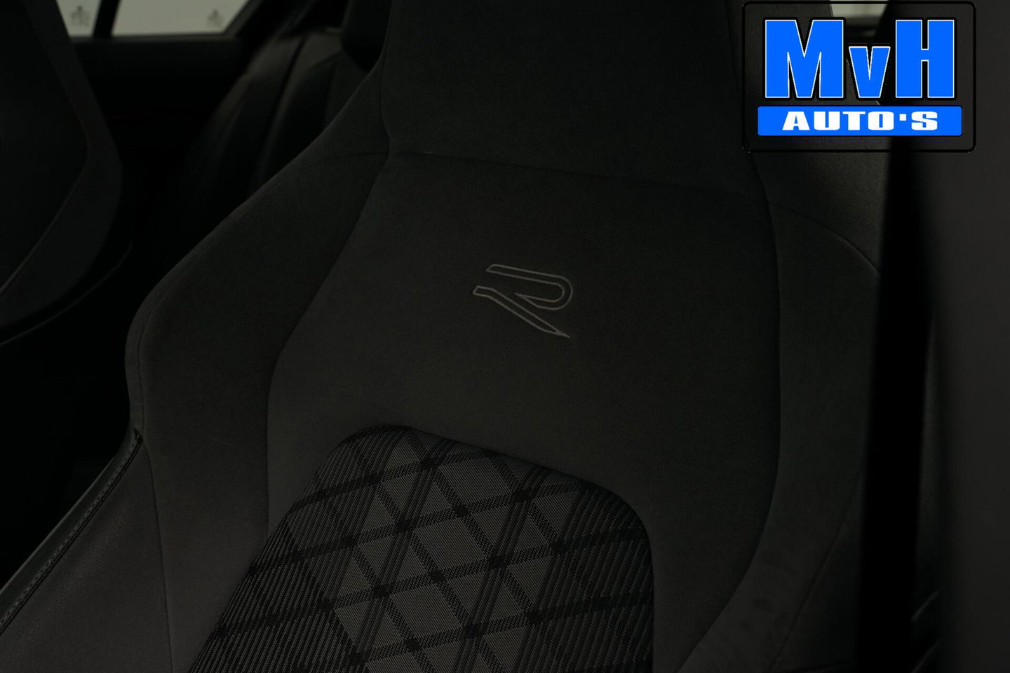 Volkswagen Golf 1.5 eTSI R-Line|SPORTSTOEL|LUXE|LED|