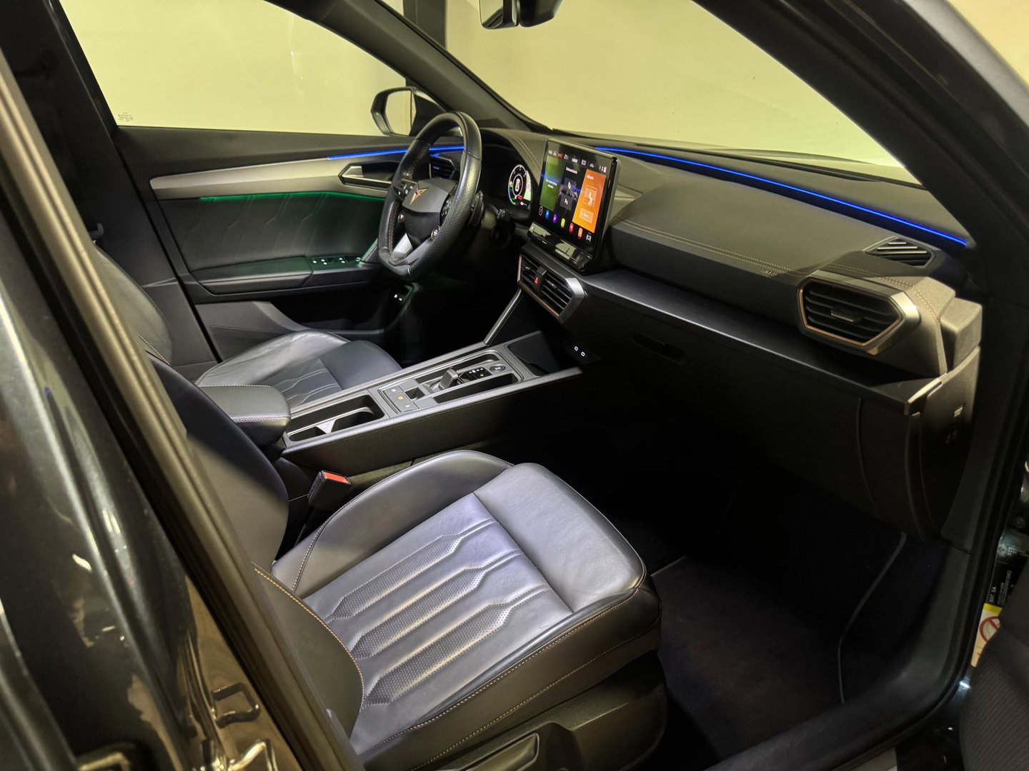 CUPRA Formentor 1.4 e-Hybrid VZ Performance PANO KEYLESS CAM