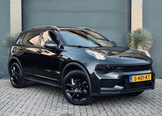 Lynk & Co 01 - 1.5/Pano/Navi/Camera/BlackStyle