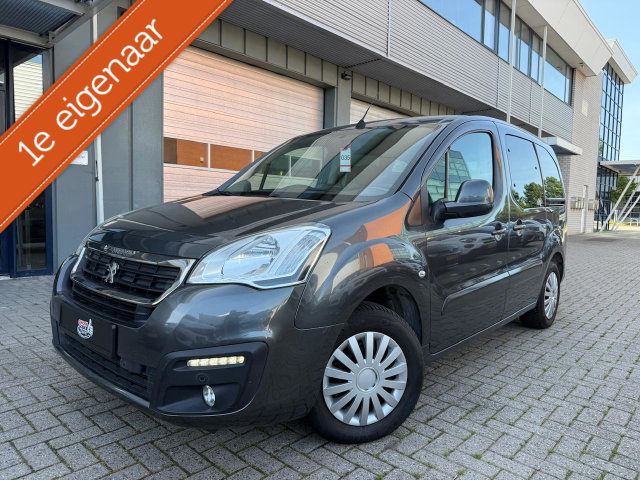 Peugeot Partner - 1.2 Benzine Trekhaak Navi Camera CarPlay