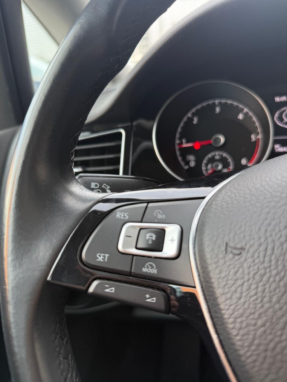 Volkswagen Golf Sportsvan