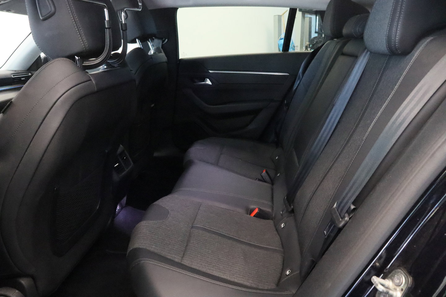 Peugeot 508 SW 1.6 PureTech Blue Lease Allure ACC Camera PDC Keyless go 24 Maanden garantie* (Vraag naar de voorwaarden)