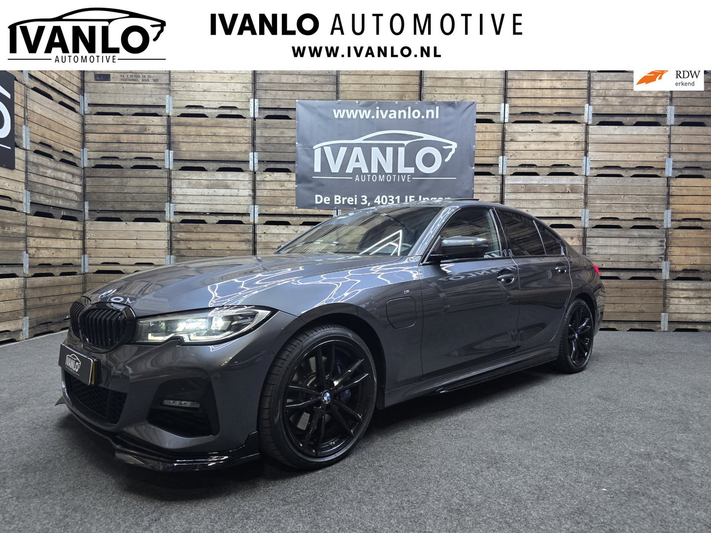BMW 3-serie 330e eDrive Edition M sport HUD Pano Leder Camera perf 19"LM
