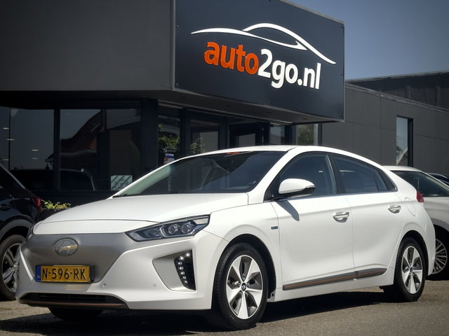 Hyundai IONIQ - Premium EV Aut SOH 82.3% LEDER NAVI CAMERA APPLE-CARPLAY LED LMV PDC