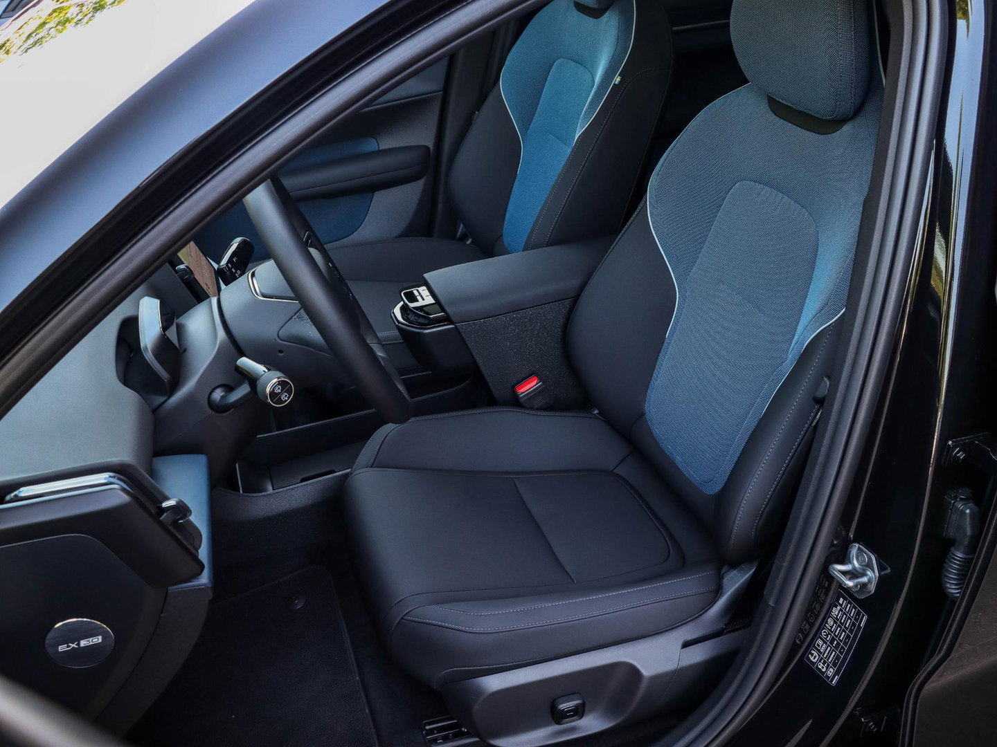 Volvo EX30 Twin Motor Performance Ultra 69 kWh Pano 360 Harman Kardon Warmtepomp 20 inch