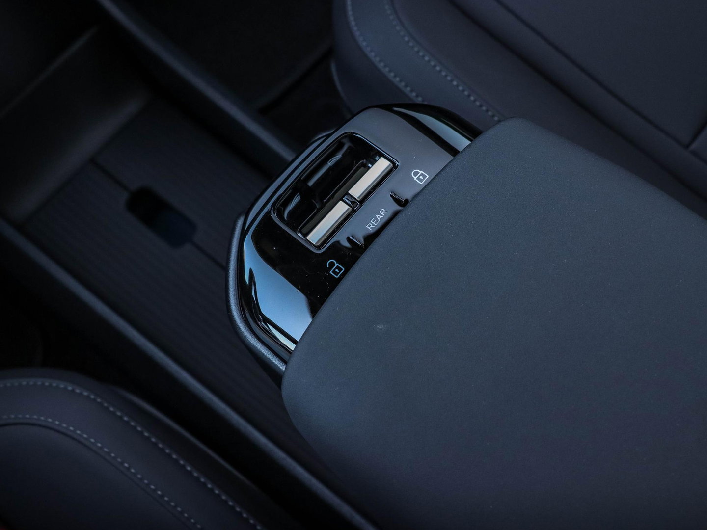 Volvo EX30 Twin Motor Performance Ultra 69 kWh Pano 360 Harman Kardon Warmtepomp 20 inch
