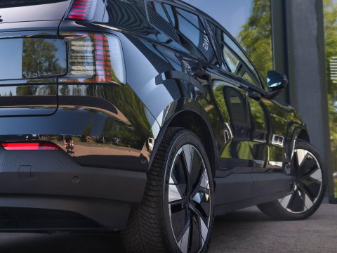 Volvo EX30 Twin Motor Performance Ultra 69 kWh Pano 360 Harman Kardon Warmtepomp 20 inch