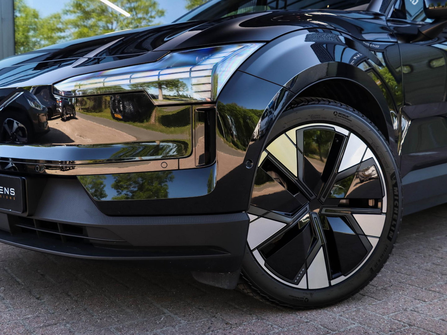 Volvo EX30 Twin Motor Performance Ultra 69 kWh Pano 360 Harman Kardon Warmtepomp 20 inch