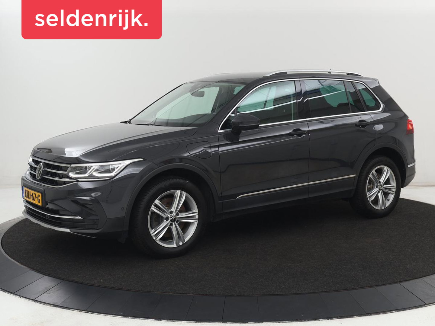Volkswagen Tiguan 1.4 TSI eHybrid Elegance Exclusive | SOH 89,1% | Leder | Stoelverwarming | 360 Camera | Virtual Cockpit | Adaptive cruise | Carplay | Sfeerverlichting | Navigatie | Matrix LED | PHEV | Plug In