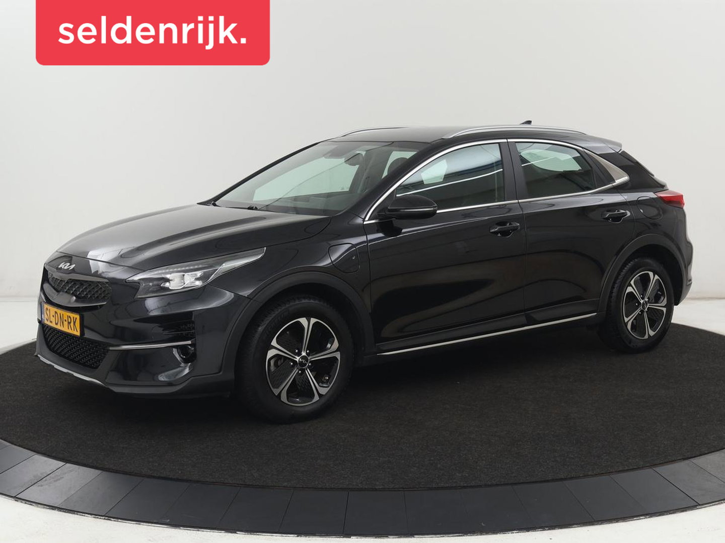 Kia Xceed 1.6 GDi PHEV DynamicLine | Carplay | Keyless | Half leder | Navigatie | Full LED | Parkeerhulp | Climate control | Bluetooth | Cruise control | Plug In