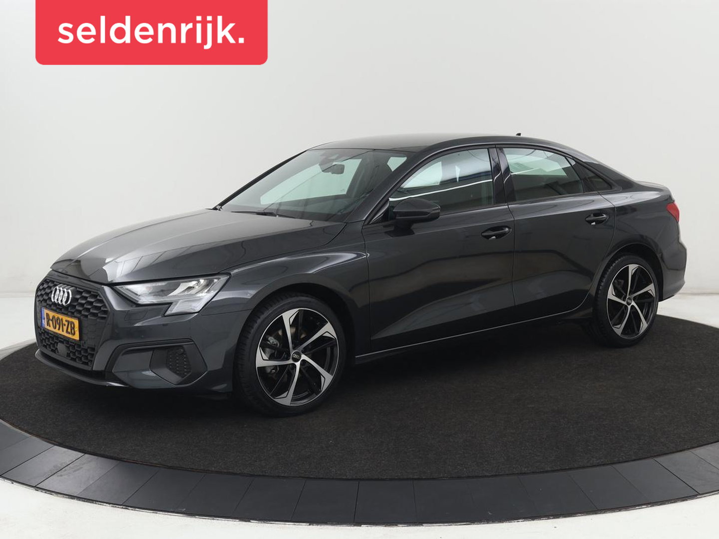 Audi A3 30 TFSI Pro Line | Carplay | Full LED | Climate control | Virtual Cockpit | Parkeerhulp | Cruise control | DAB | Bluetooth