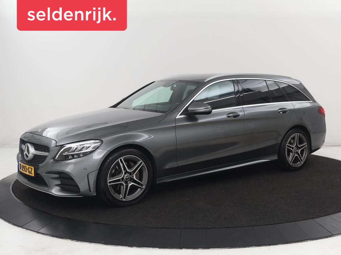 Mercedes-Benz C-Klasse 160 AMG Limited | Stoelverwarming | Leder/Alcantara | Trekhaak | Camera | Park Assist | Navigatie | Digitale Cockpit | Climate control | Cruise control | 18'' | Bluetooth