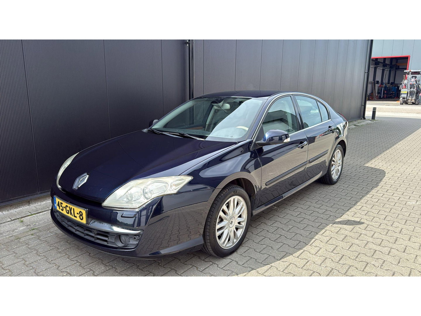 Renault Laguna 2.0 16V T 170PK Initiale Aut. Leer stoelverwarming Cruise Keyless