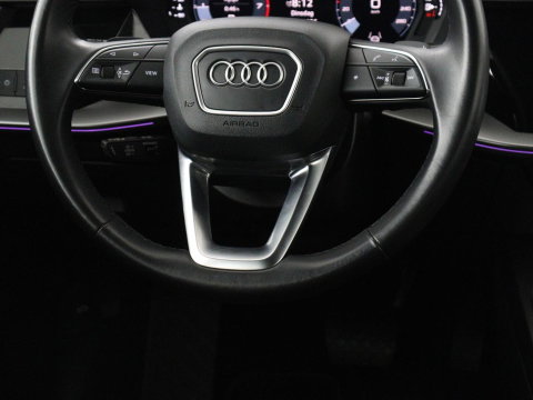 Audi A3 30 TFSI Advanced edition | Stoelverwarming | Matrix LED | Adaptive cruise | Camera | Park Assist | Elektrische stoel | Carplay | Sportstoelen | Navigatie | Virtual Cockpit | Climate control | Audi Sound