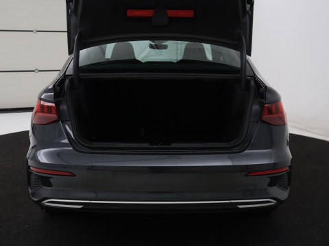 Audi A3 30 TFSI Advanced edition | Stoelverwarming | Matrix LED | Adaptive cruise | Camera | Park Assist | Elektrische stoel | Carplay | Sportstoelen | Navigatie | Virtual Cockpit | Climate control | Audi Sound